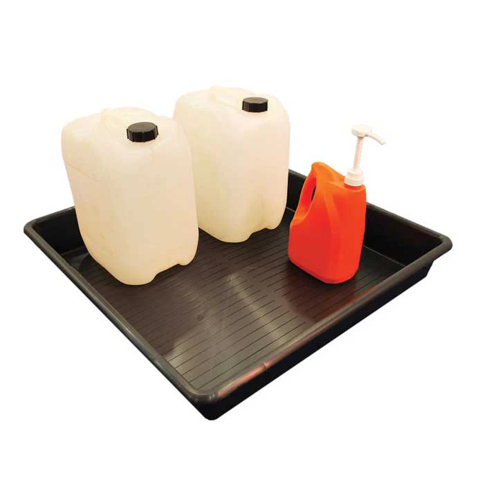 Heavy-duty 32-liter drip trays designed to contain leaks and spills